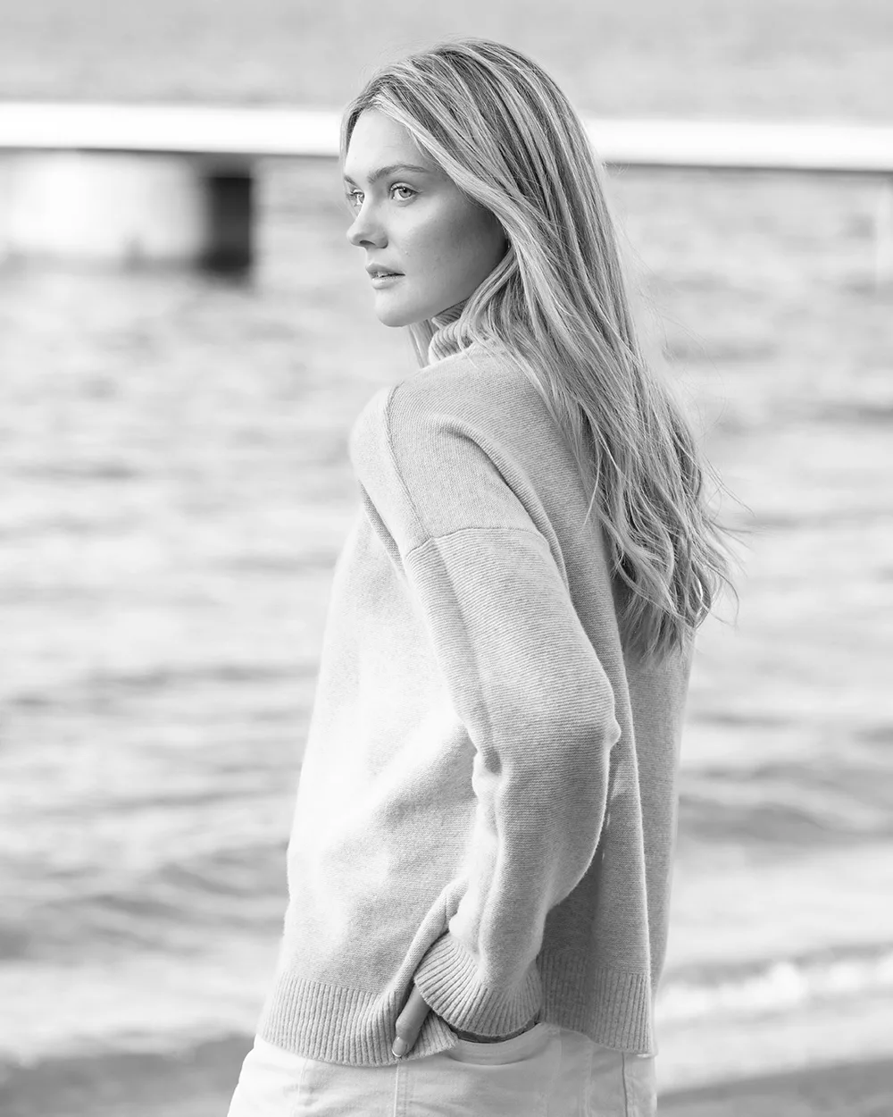 Wool Wear by Linn Valentine - tröjan Hetti svart vit